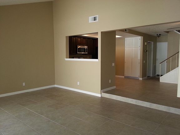 2nd image of 3907 Caminito Del Mar Surf