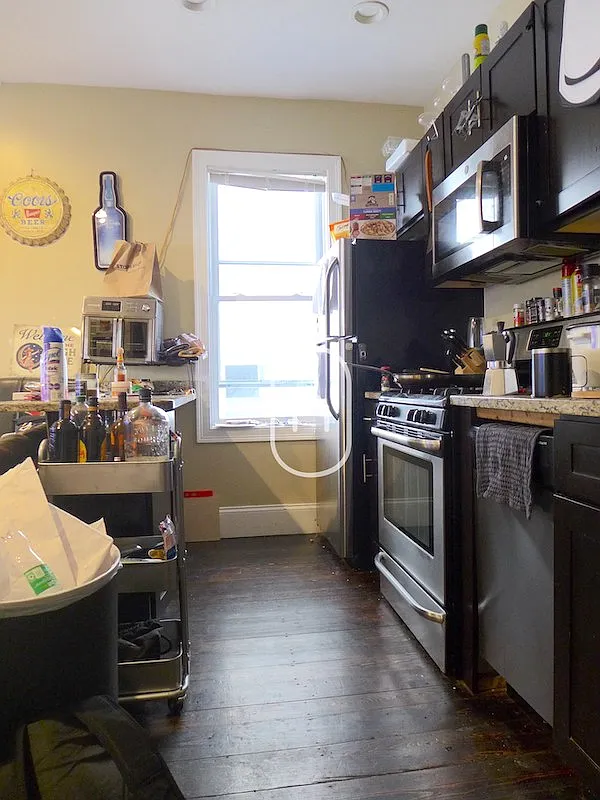 5 bed, 1500 sqft, $5,495 — Photo 4