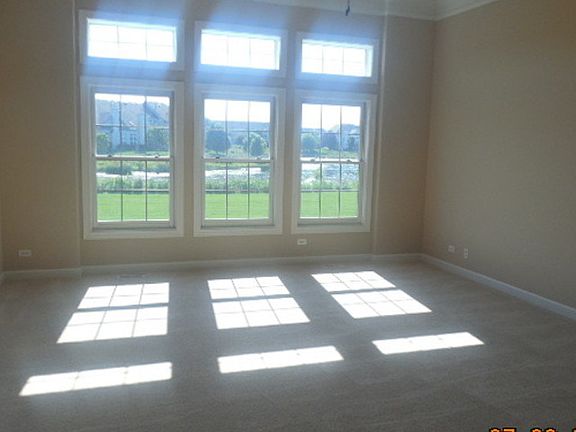 3rd image of 12009 Winterberry Ln