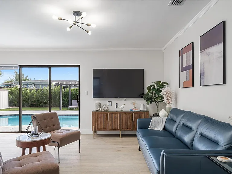 4535 SW 89th Pl — Photo 3
