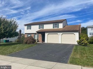 1859 Shellbark Dr, Sinking Spring, PA 19608