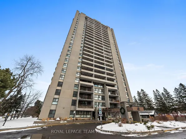 1785 Frobisher Ln #2501, Ottawa, ON K1G 3T7