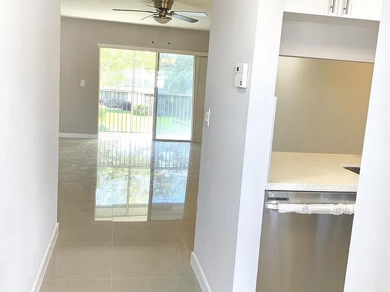 2750 Forest Hills Blvd #208 — Photo 20