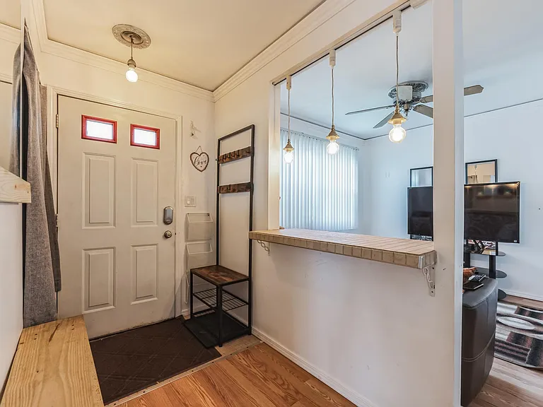 1227 Nova Ct #1 — Photo 8