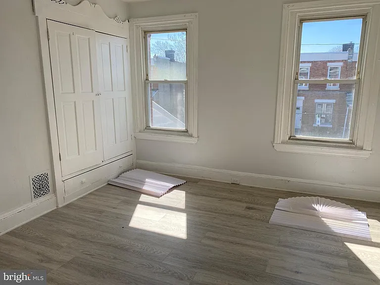 6033 Kershaw St — Photo 15