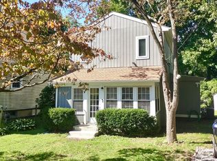 18 Fairfield Woods Rd, Fairfield, CT 06825