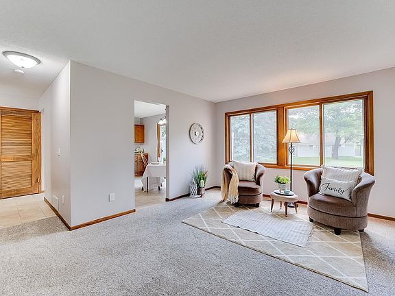 3rd image of 433 Pleasure Creek Dr