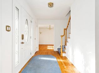 13 Holder Dr, Ewing, NJ 08628