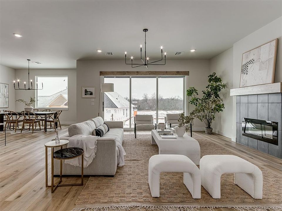 2nd image of 15513 Ceres Pl