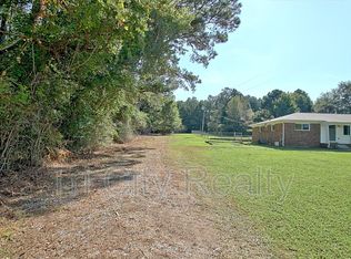208 Brooks Rd, Brooks, GA 30205