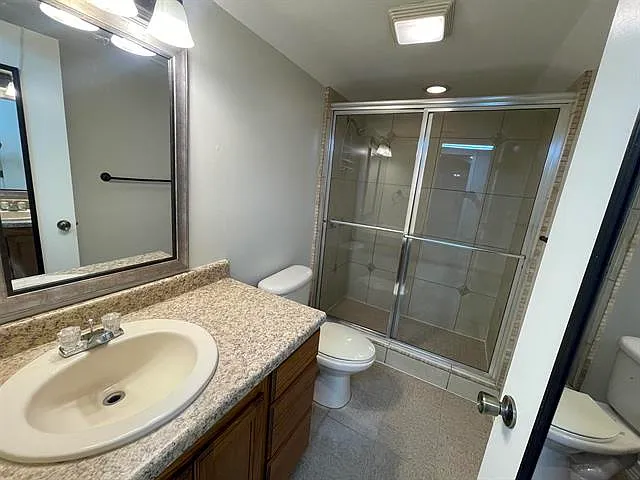 2202 Okane St #10 — Photo 14