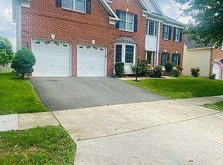26116 Wendell St, Chantilly, VA 20152