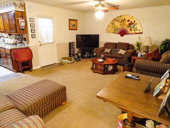 3rd image of 8697 Thunderbird Dr E