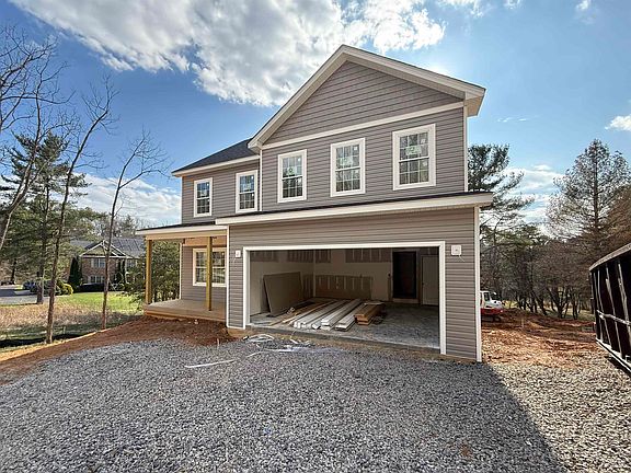 2nd image of 224 Bishop Rd