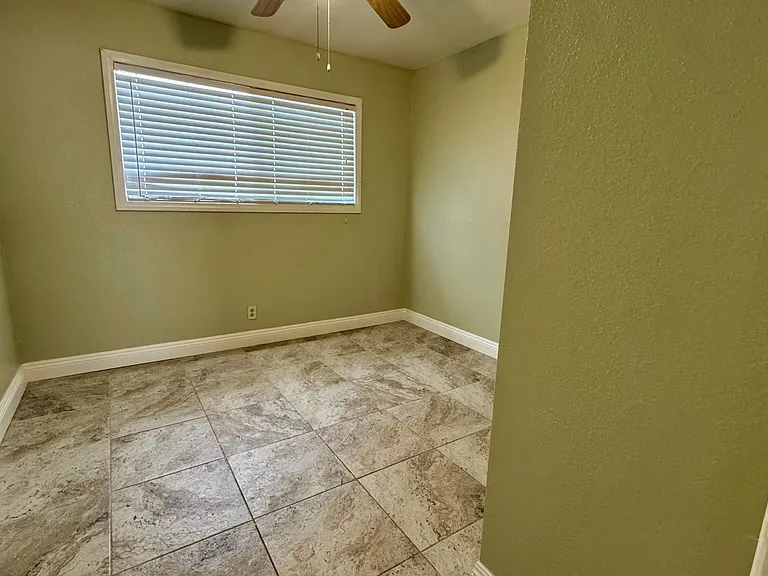 6225 Casada Way — Photo 7