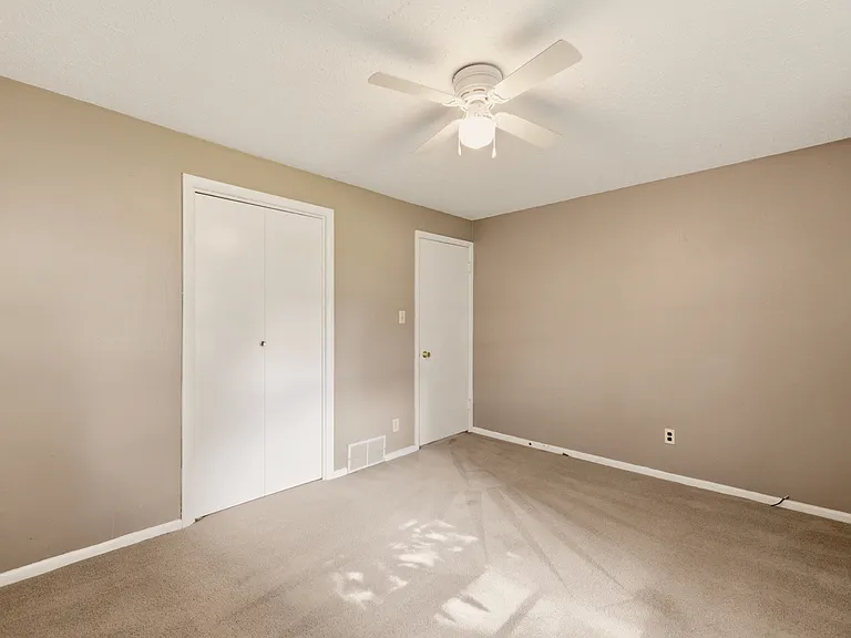 4533 S Oak Ave — Photo 5