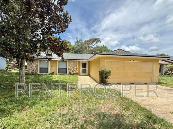 1228 Pine Sap Ct, Orlando, FL 32825