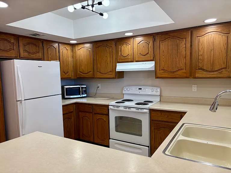 12222 N Paradise Village Pkwy S #213A — Photo 11