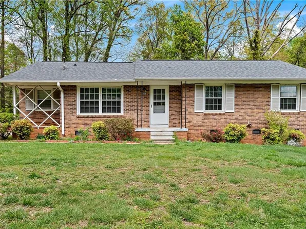 115 Flintfield Dr, Winston Salem, NC 27103
