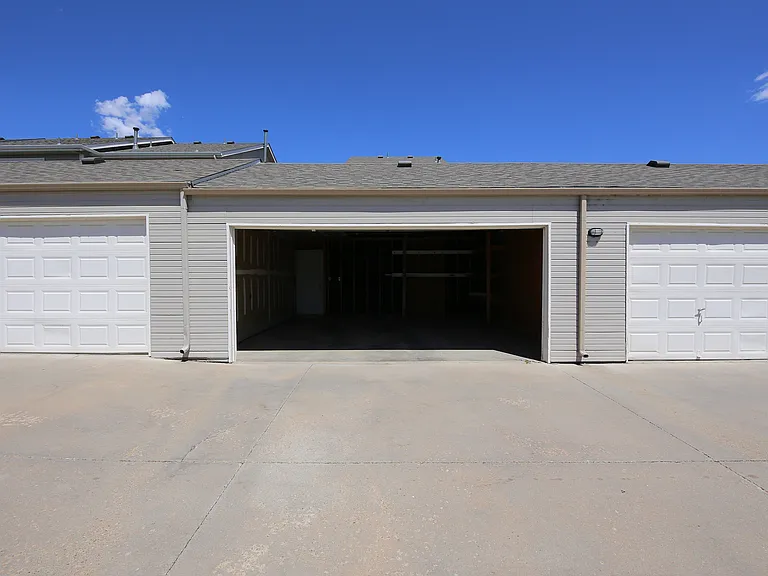 Garden Park Townhomes — Photo 19