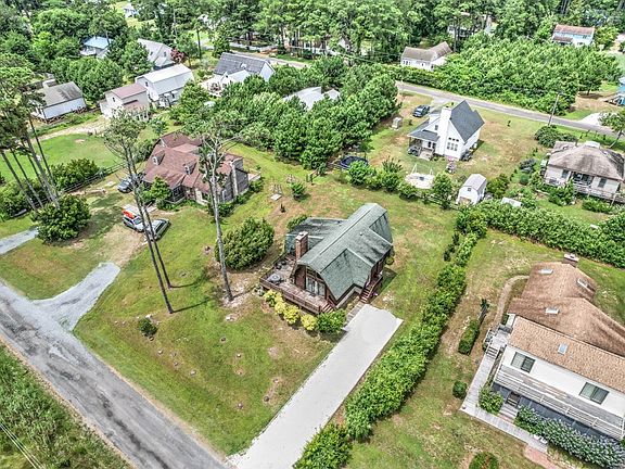 2nd image of 7080 Pine Dr