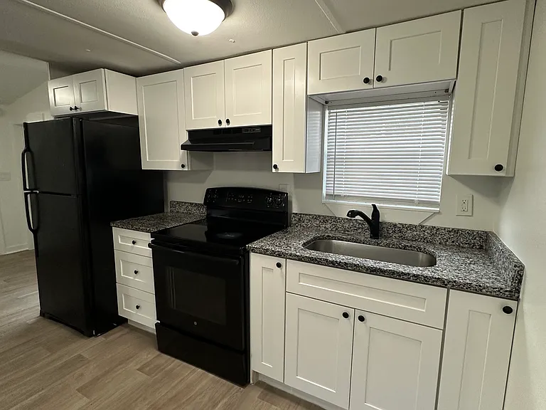 722 N Chestnut Rd #726 — Photo 4