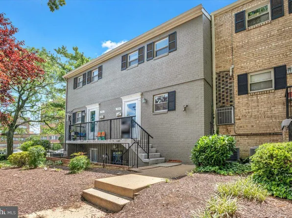 5904 Mayflower Ct, Alexandria, VA 22312