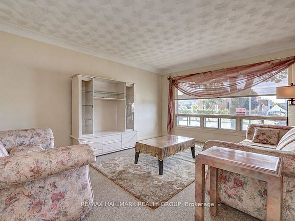 5th image of 23 Wright St