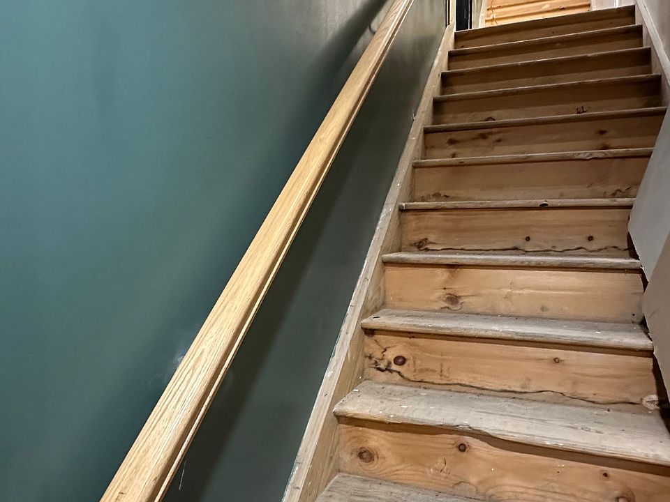 2nd image of 1521 E New York Ave #2