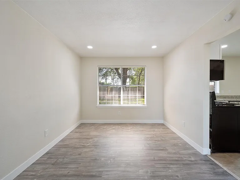 5410 Forest Trails Dr — Photo 7