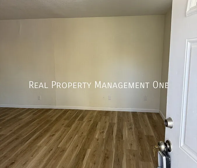 161 Sunrise Dr — Photo 6