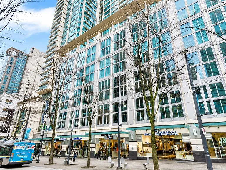 610 Granville St #2003 — Photo 1