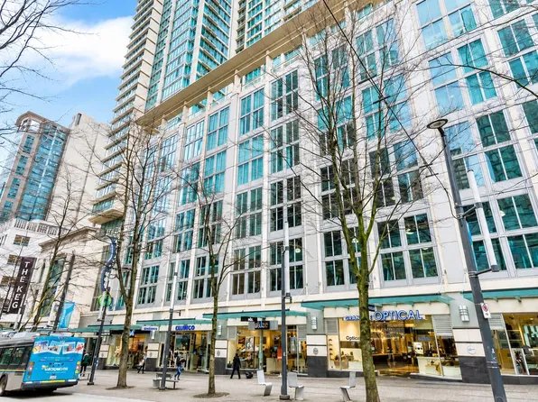 610 Granville St #2003, Vancouver, BC V6C 3T3