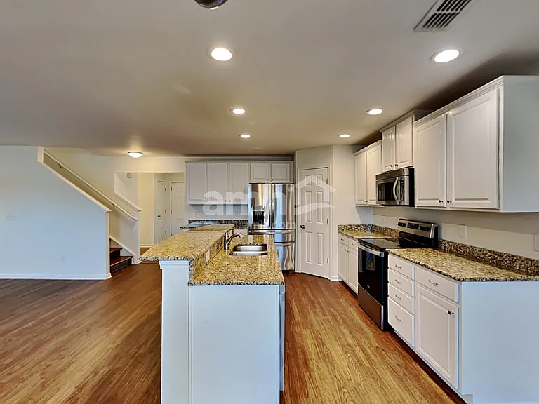 536 Rock Island Way — Photo 3