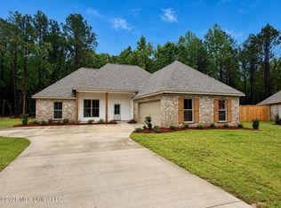 325 Stronghold Dr, Brandon, MS 39042