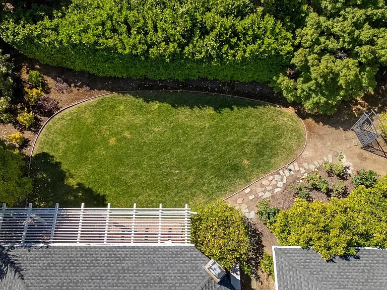 730 Berry Ave — Photo 37