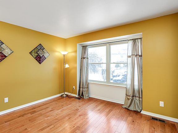 2nd image of 1543 Brookdale Dr