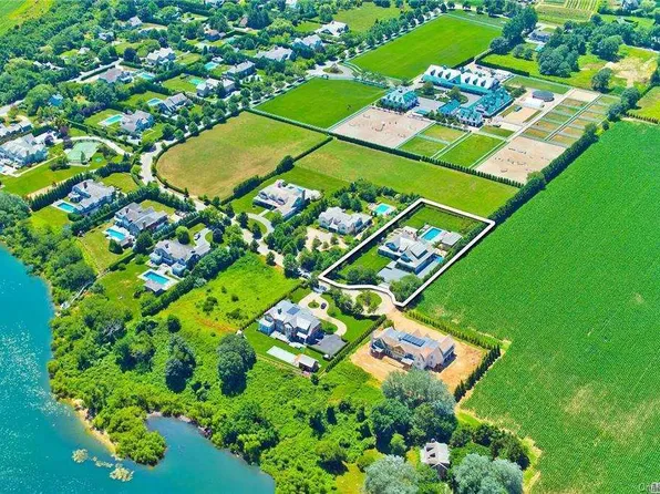 38 West Pond Drive, Bridgehampton, NY 11932