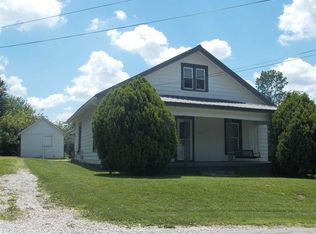 744 W Curry St, Mitchell, IN 47446