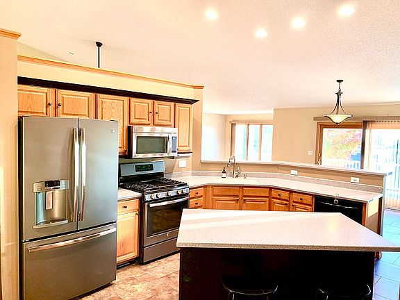 4th image of 117 Bickford Dr