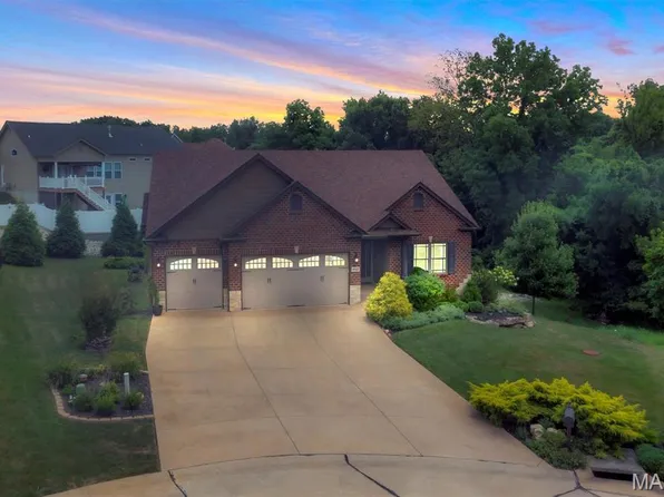 112 Chardonnay Ct, Pevely, MO 63070