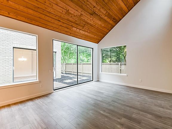4th image of 11548 Riverview Dr #7