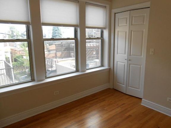 3rd image of 1212 W Waveland Ave #3