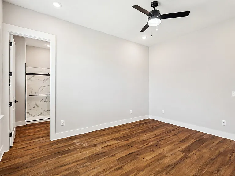 Chartwell Commons at Beechcroft — Photo 18