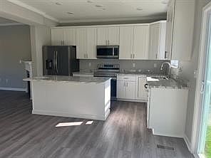 2nd image of 713 Ravenshire Ct