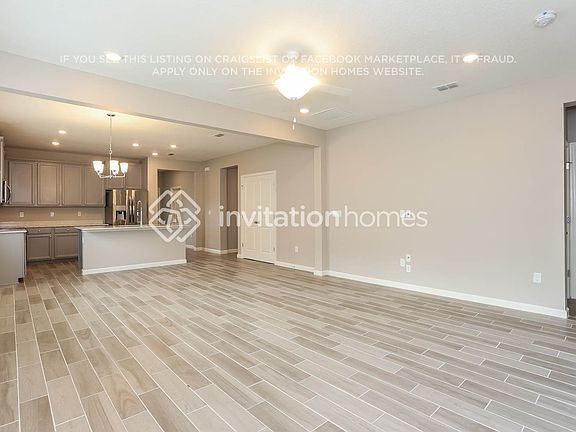 4th image of 9914 Lemon Grass Ln