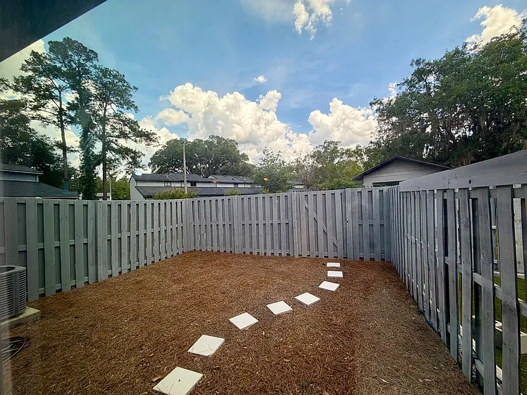 4356 SW 21st Ln — Photo 7