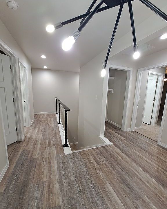 2nd image of 6919 Hurst Rd