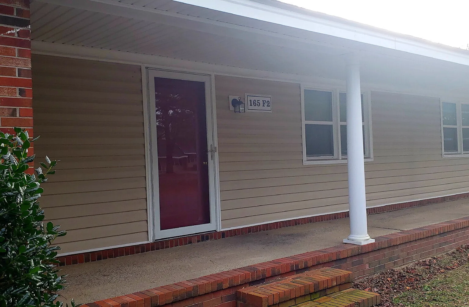 2 bed, 1.0 bath, 1100 sqft, $995 — Photo 1