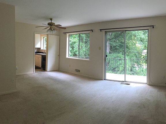 4th image of 10512 Weymouth St APT 203